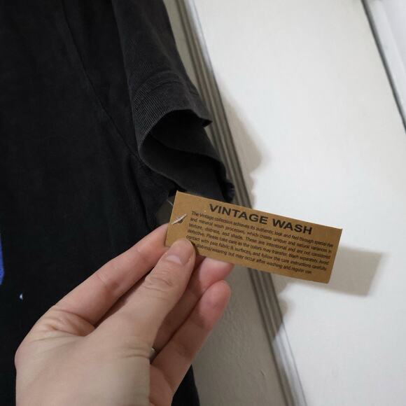 NWT 5SOS Calum Hood Sweetdreams Order Chaos Order Vintage Wash Shirt M - Picture 3 of 6